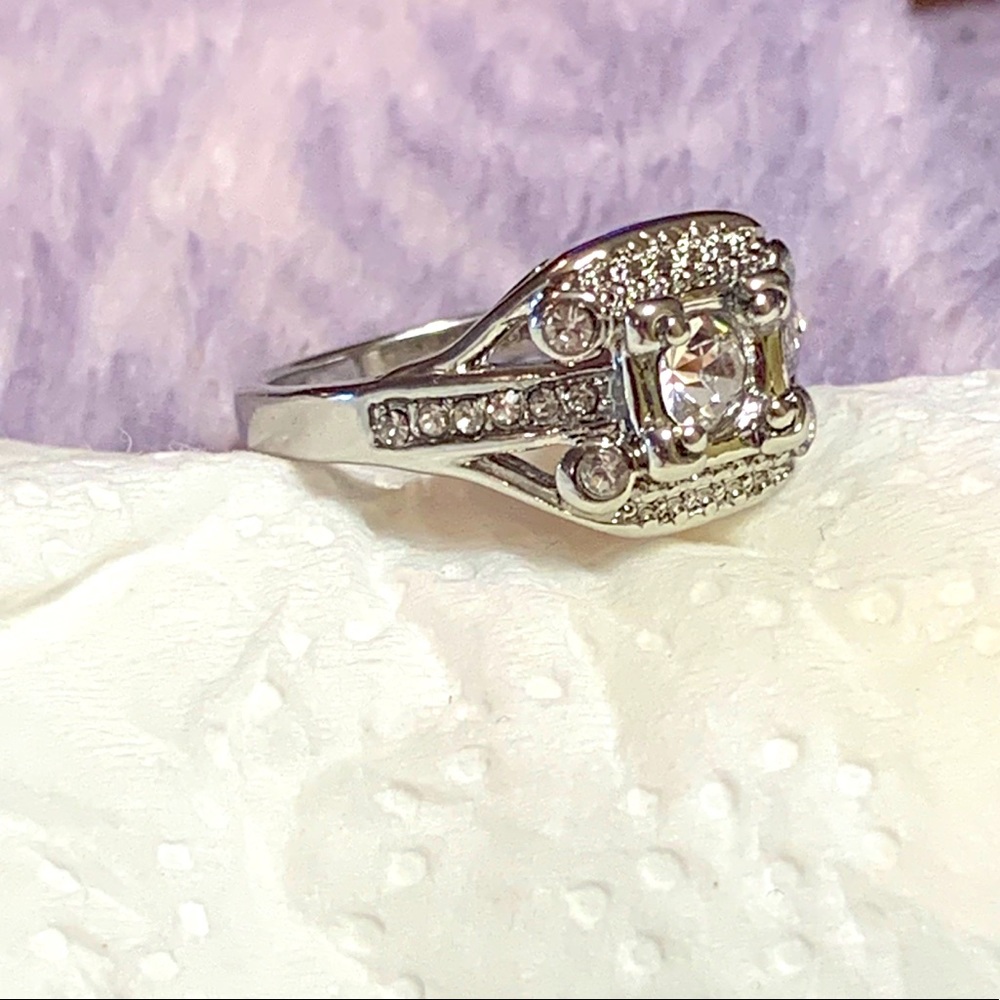 925 Sterling Silver Clear Topaz Ring NWOT